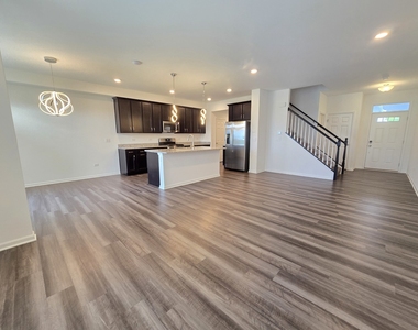 12606 S Talbot Circle - Photo Thumbnail 2