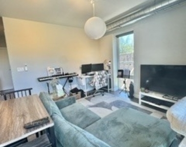 2407 W Eastwood Avenue - Photo Thumbnail 5