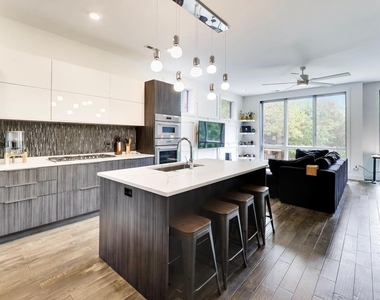 3740 N Clifton Avenue - Photo Thumbnail 3