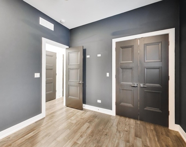 3740 N Clifton Avenue - Photo Thumbnail 18