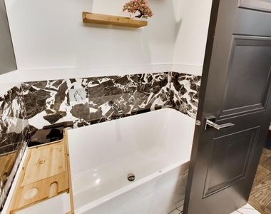 3740 N Clifton Avenue - Photo Thumbnail 15