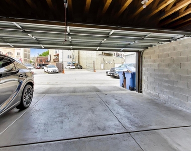 3740 N Clifton Avenue - Photo Thumbnail 24