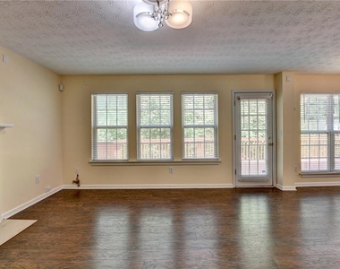 3380 Mcclure Woods Drive - Photo Thumbnail 19