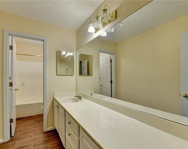 3380 Mcclure Woods Drive - Photo Thumbnail 36