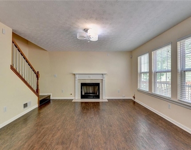 3380 Mcclure Woods Drive - Photo Thumbnail 18