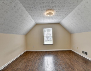 3380 Mcclure Woods Drive - Photo Thumbnail 33