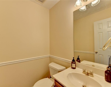 3380 Mcclure Woods Drive - Photo Thumbnail 22