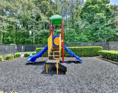 3380 Mcclure Woods Drive - Photo Thumbnail 47