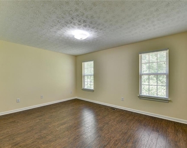 3380 Mcclure Woods Drive - Photo Thumbnail 23