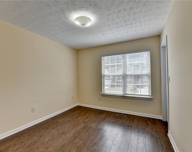 3380 Mcclure Woods Drive - Photo Thumbnail 38