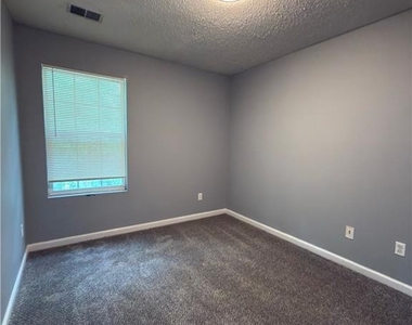 549 Maggie Lane - Photo Thumbnail 11