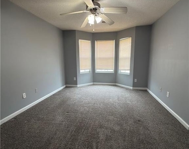 549 Maggie Lane - Photo Thumbnail 7