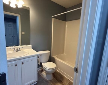 549 Maggie Lane - Photo Thumbnail 10