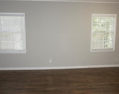 3763 Ashford Dunwoody Road Ne - Photo Thumbnail 5