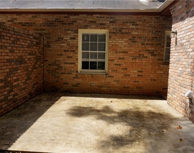 3763 Ashford Dunwoody Road Ne - Photo Thumbnail 12