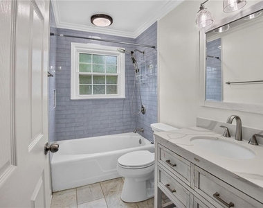 2982 Northbrook Drive - Photo Thumbnail 6