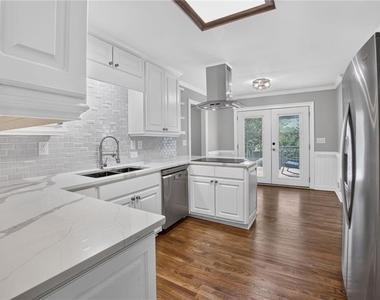2982 Northbrook Drive - Photo Thumbnail 15