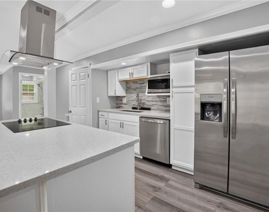 2982 Northbrook Drive - Photo Thumbnail 28