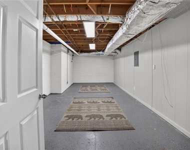 2982 Northbrook Drive - Photo Thumbnail 38
