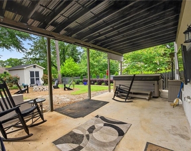 2982 Northbrook Drive - Photo Thumbnail 24