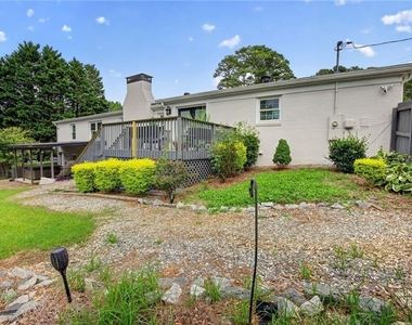 2982 Northbrook Drive - Photo Thumbnail 40