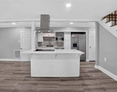 2982 Northbrook Drive - Photo Thumbnail 27
