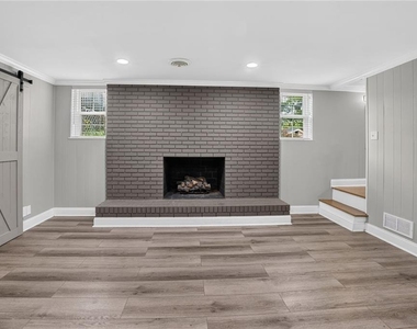 2982 Northbrook Drive - Photo Thumbnail 31