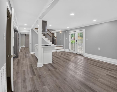 2982 Northbrook Drive - Photo Thumbnail 29