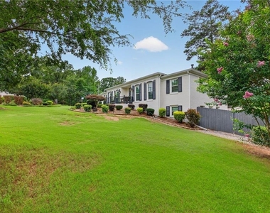 2982 Northbrook Drive - Photo Thumbnail 39
