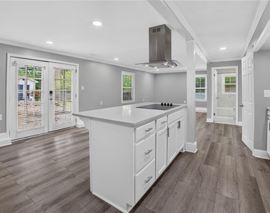 2982 Northbrook Drive - Photo Thumbnail 26