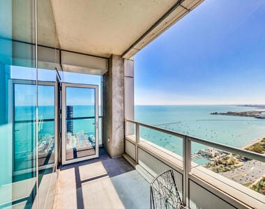 340 E Randolph Street - Photo Thumbnail 14