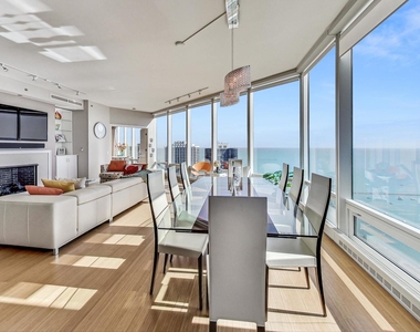 340 E Randolph Street - Photo Thumbnail 8