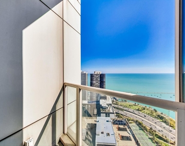340 E Randolph Street - Photo Thumbnail 27