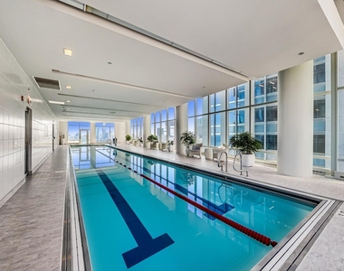 340 E Randolph Street - Photo Thumbnail 33