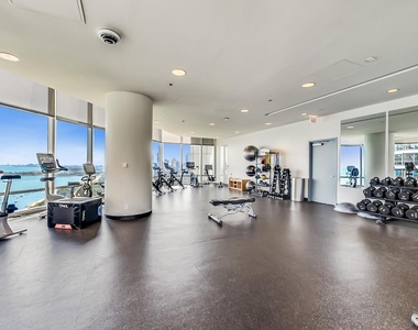 340 E Randolph Street - Photo Thumbnail 37