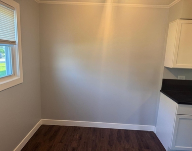 28 W Willow Street - Photo Thumbnail 9