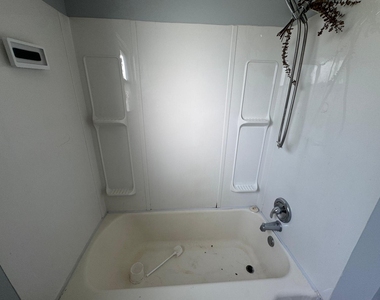 28 W Willow Street - Photo Thumbnail 16