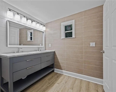 1658 Temple Avenue - Photo Thumbnail 17