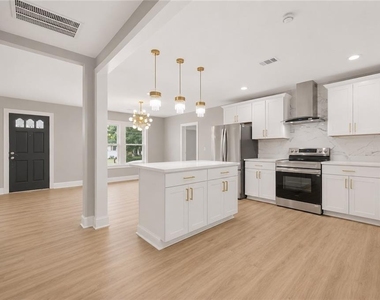 1658 Temple Avenue - Photo Thumbnail 9