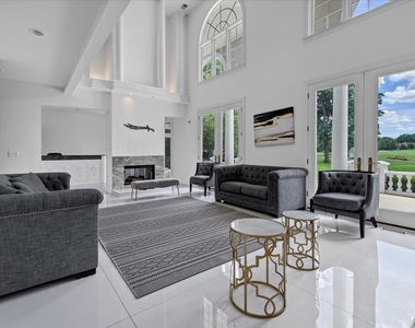 4206 Royal Fox Drive - Photo Thumbnail 3