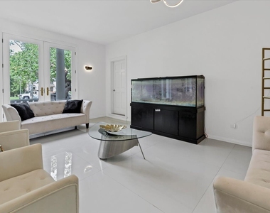 4206 Royal Fox Drive - Photo Thumbnail 12