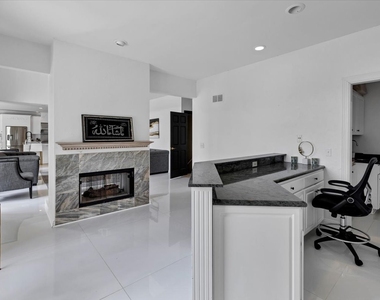 4206 Royal Fox Drive - Photo Thumbnail 5