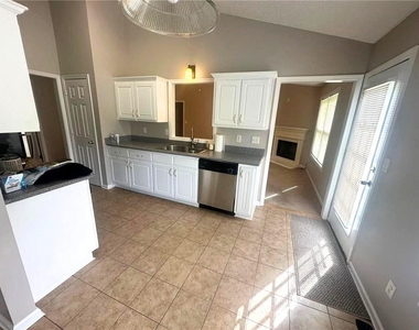 2743 Sam Calvin Drive - Photo Thumbnail 5
