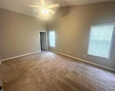 2743 Sam Calvin Drive - Photo Thumbnail 8