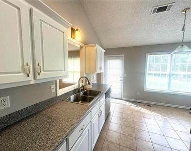 2743 Sam Calvin Drive - Photo Thumbnail 4
