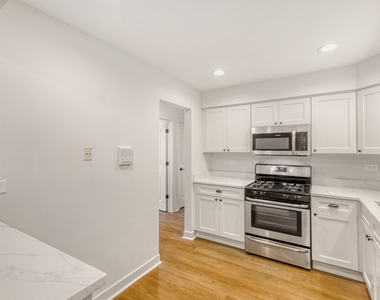 785 Pershing Avenue - Photo Thumbnail 5