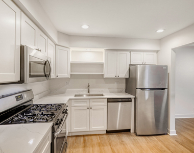 785 Pershing Avenue - Photo Thumbnail 6