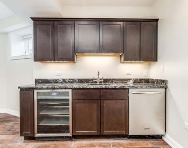116 W Chestnut Street - Photo Thumbnail 17