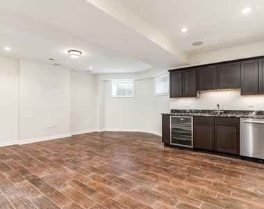116 W Chestnut Street - Photo Thumbnail 16