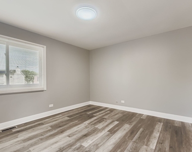 5611 Allemong Drive - Photo Thumbnail 13